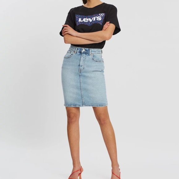 Levi's Dresses & Skirts - Levi's bleached denim skirt size 26